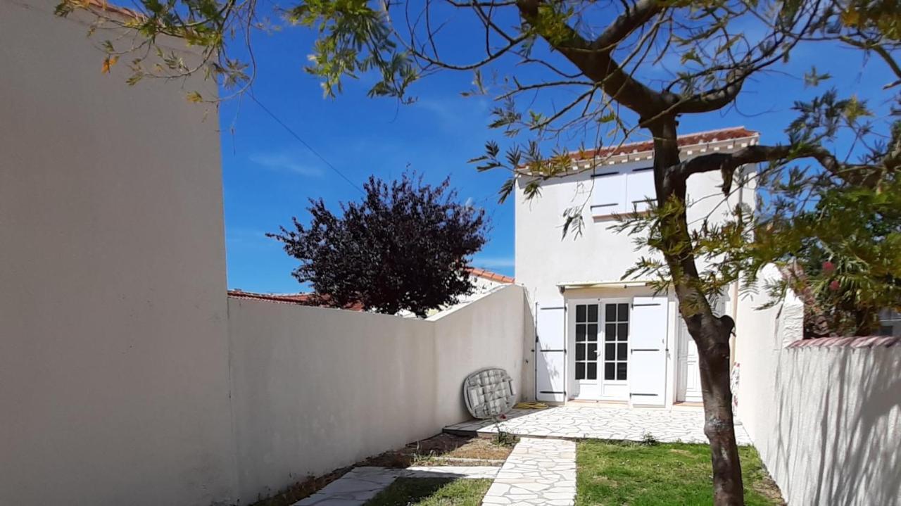 Charmante Maison De Ville Avec Jardin - 2 Chambres - 5 Pers Saint-Jean-de-Monts Kültér fotó